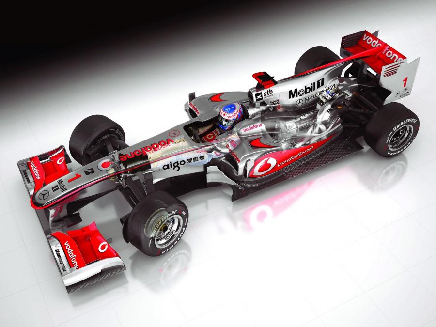  McLaren Mercedes-Benz MP4-25 2010 года  (фото 2 из 16)